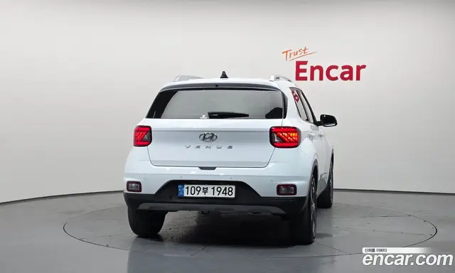 Hyundai Venue 2021 1.6 автомат (гидро), миниатюра 4