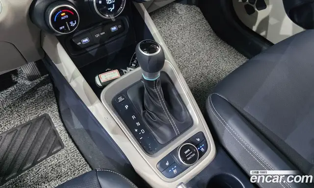 Hyundai Venue 2021 1.6 автомат (гидро), миниатюра 9