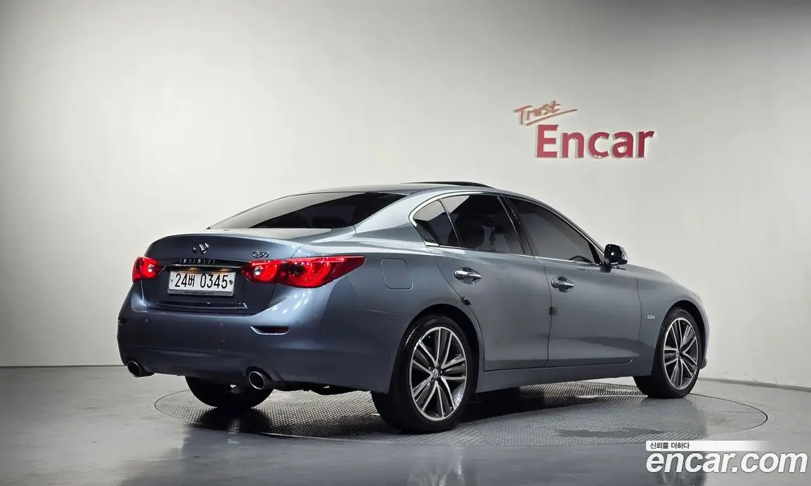 Infiniti Q50 2016 2.1 автомат (гидро), фото 1