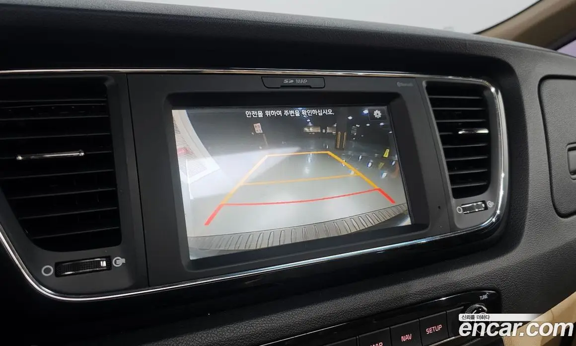 Kia Carnival 2017 2.2 автомат (гидро), фото 15