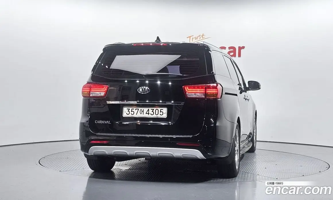 Kia Carnival 2017 2.2 автомат (гидро), фото 4