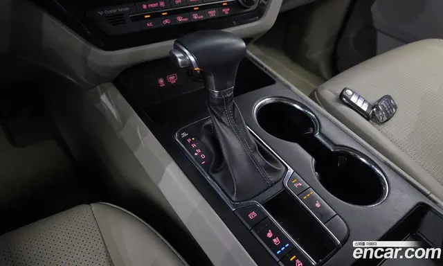 Kia Carnival 2018 2.2 автомат (гидро), миниатюра 12