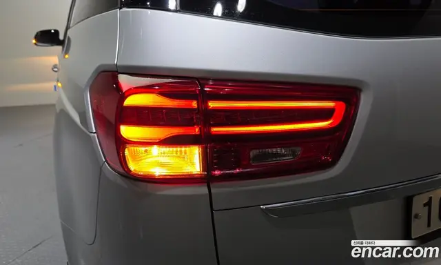 Kia Carnival 2018 2.2 автомат (гидро), миниатюра 9