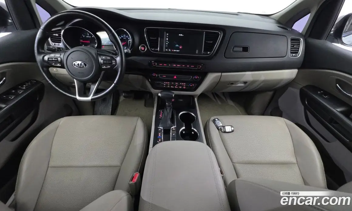 Kia Carnival 2018 2.2 автомат (гидро), фото 10