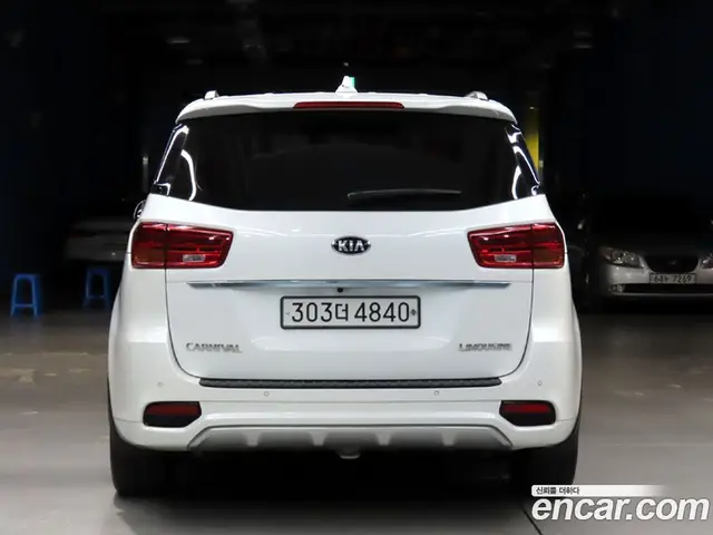 Kia Carnival 2020 3.3 автомат (гидро), миниатюра 3