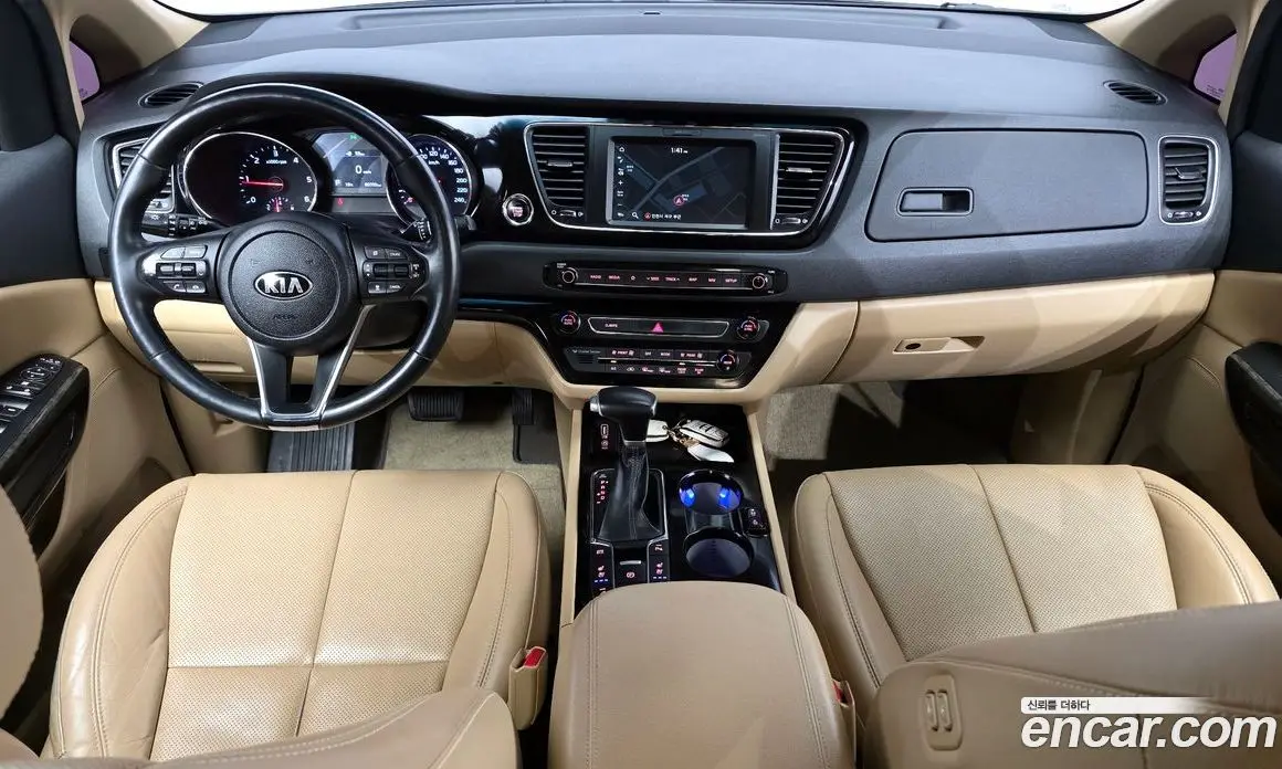 Kia Carnival 2020 2.2 автомат (гидро), фото 10 Kia Carnival 2020 2.2 автомат (гидро), фото 10