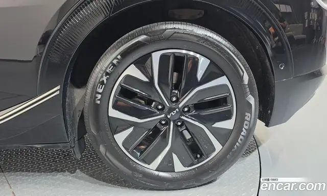 Kia EV6 2022 0.1 автомат (гидро), миниатюра 7