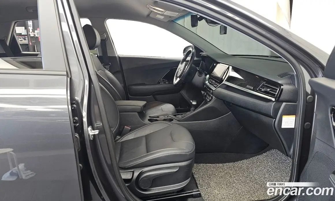 Kia Niro 2019 1.6 автомат (гидро), фото 11