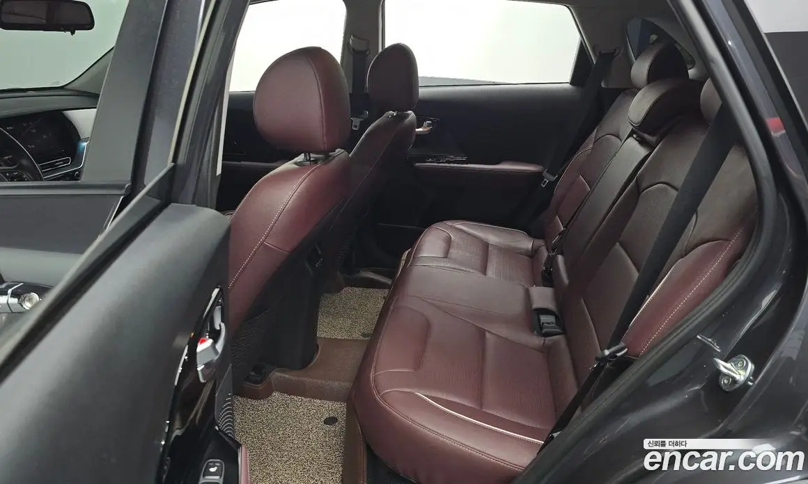 Kia Niro 2020 1.6 автомат (гидро), фото 17 Kia Niro 2020 1.6 автомат (гидро), фото 17