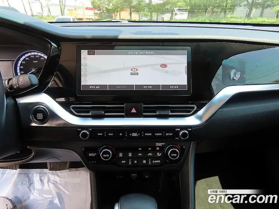 Kia Niro 2021 1.6 автомат (гидро), фото 14