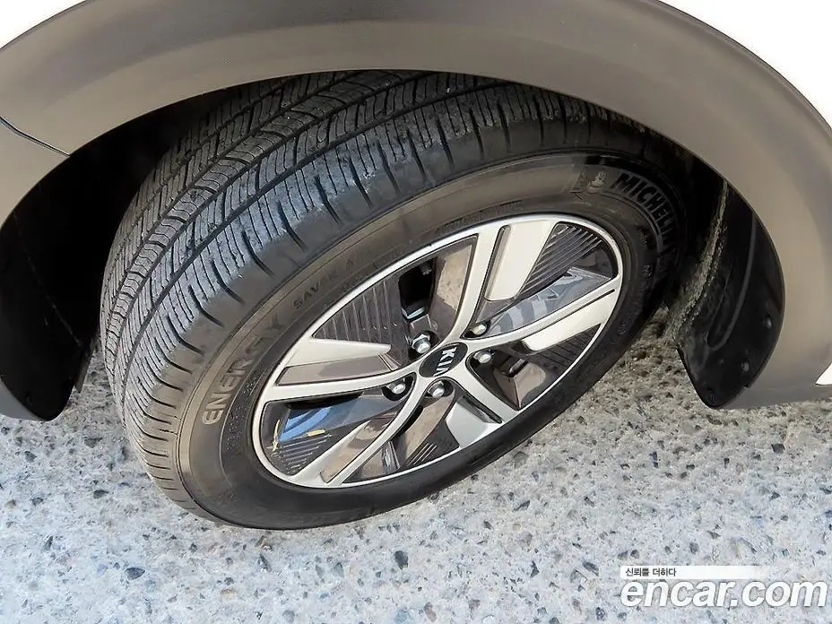 Kia Niro 2021 1.6 автомат (гидро), фото 20