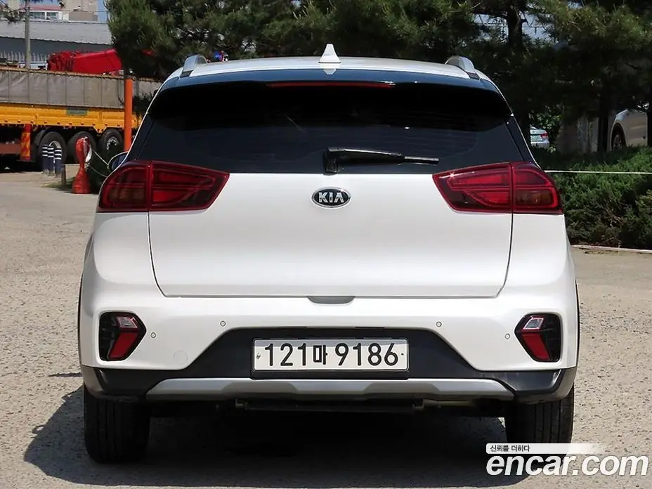 Kia Niro 2021 1.6 автомат (гидро), фото 4