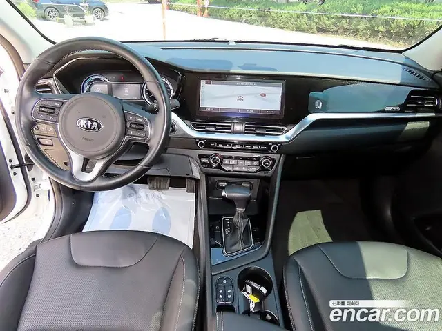 Kia Niro 2021 1.6 автомат (гидро), миниатюра 7
