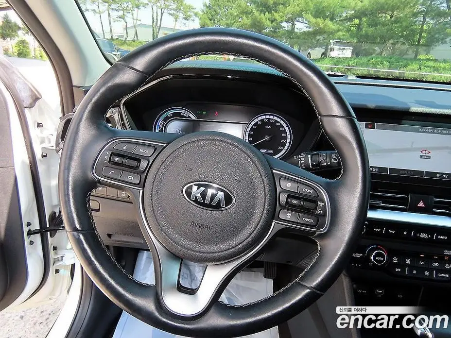 Kia Niro 2021 1.6 автомат (гидро), фото 8