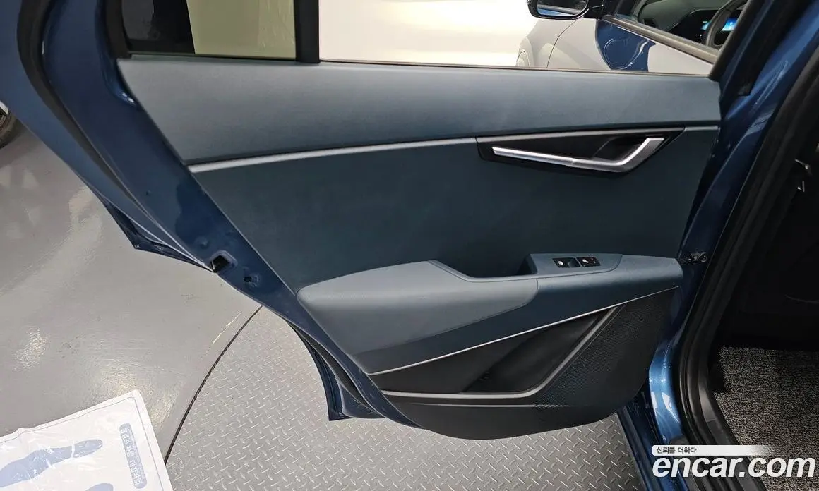 Kia Niro 2022 1.6 автомат (гидро), фото 14