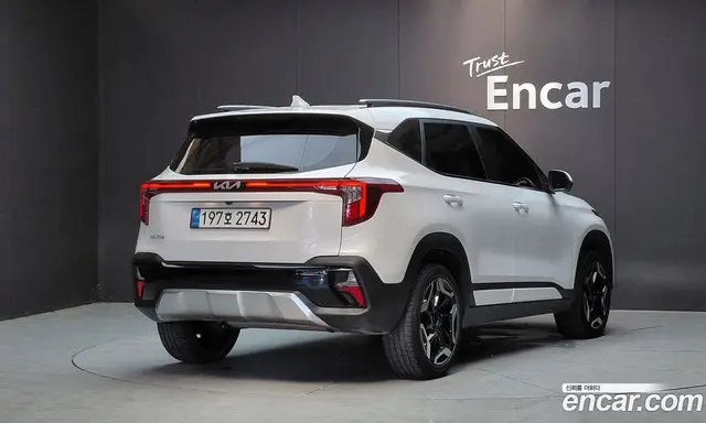 Kia Seltos 2022 2.0 автомат (гидро), миниатюра 2