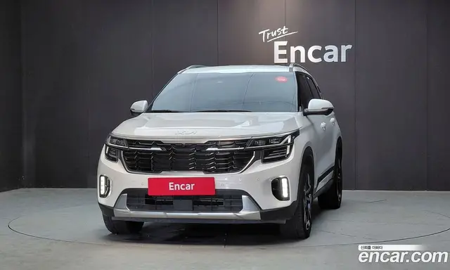 Kia Seltos 2022 2.0 автомат (гидро), миниатюра 3