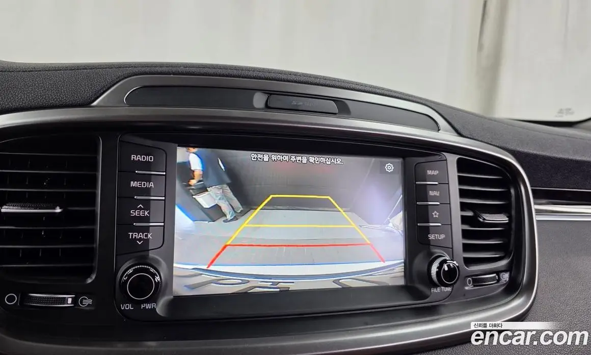 Kia Sorento 2019 2.0 автомат (гидро), фото 16