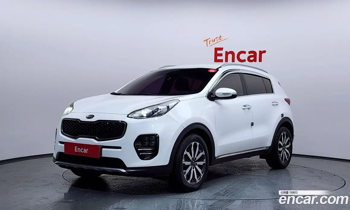 Kia Sportage 2016 1.7 автомат (гидро), фото 1