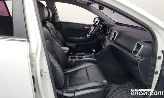 Kia Sportage 2016 1.7 автомат (гидро), миниатюра 11