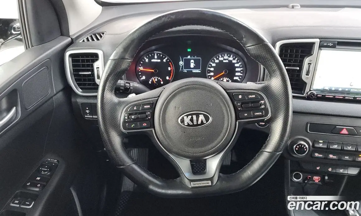 Kia Sportage 2016 1.7 автомат (гидро), фото 13