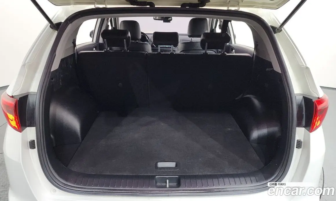 Kia Sportage 2016 1.7 автомат (гидро), фото 20