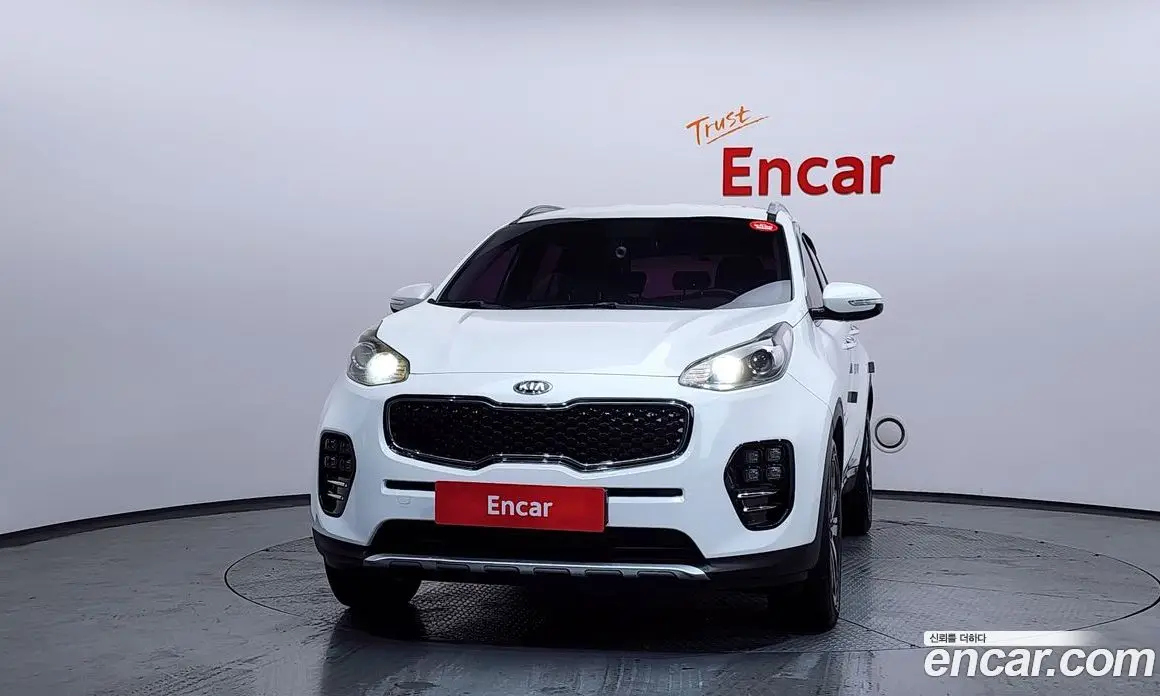 Kia Sportage 2016 1.7 автомат (гидро), фото 3