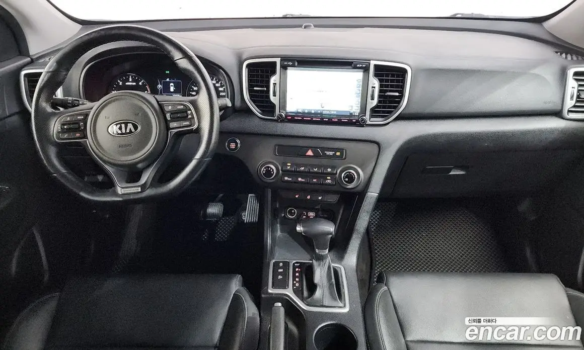 Kia Sportage 2016 1.7 автомат (гидро), фото 7