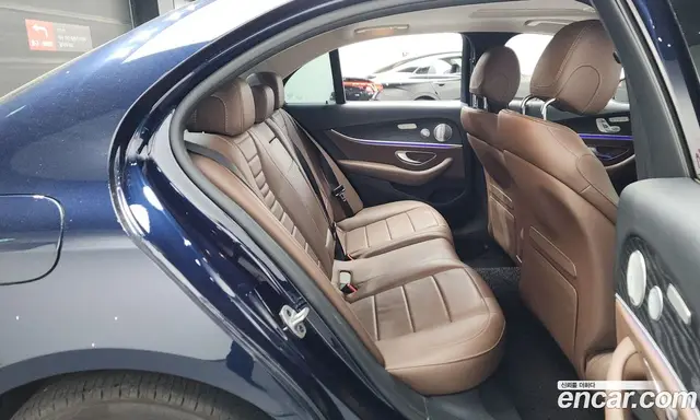 Mercedes-Benz E-Class 2019 2.0 автомат (гидро), миниатюра 11