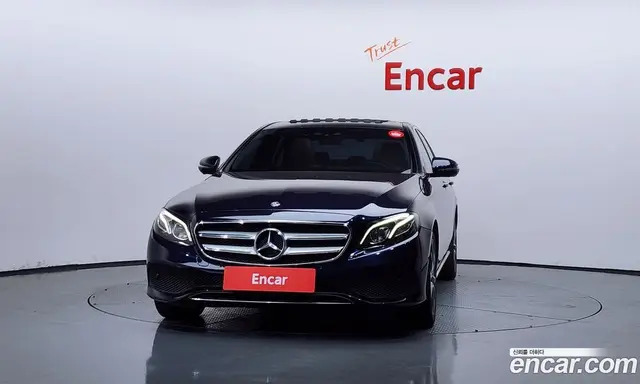 Mercedes-Benz E-Class 2019 2.0 автомат (гидро), миниатюра 3