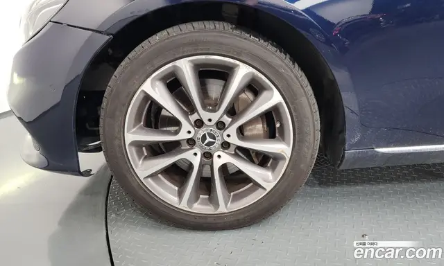 Mercedes-Benz E-Class 2019 2.0 автомат (гидро), миниатюра 5