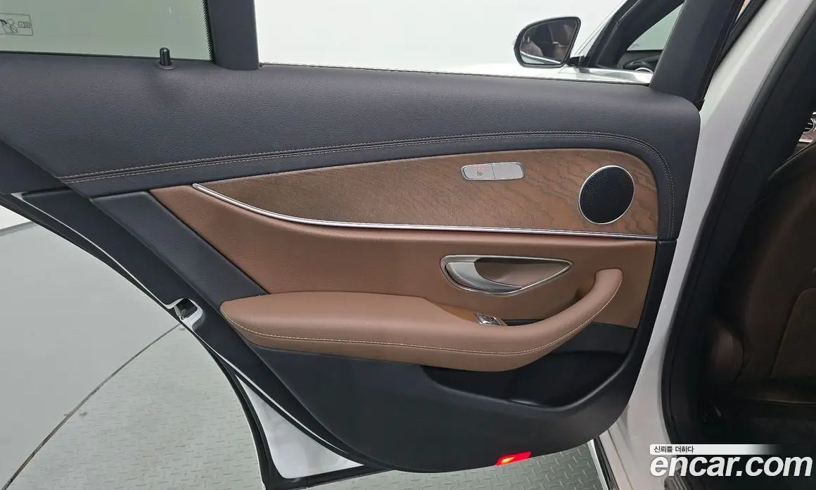 Mercedes-Benz E-Class 2020 2.0 автомат (гидро), фото 15