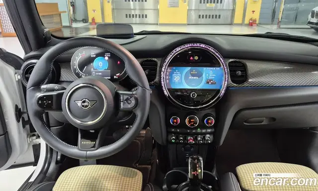 Mini Cooper 2023 2.0 автомат (гидро), миниатюра 7