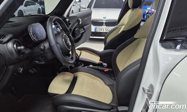 Mini Cooper 2023 2.0 автомат (гидро), миниатюра 10