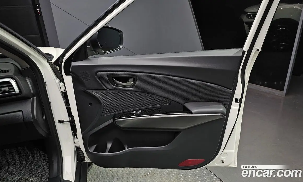 SsangYong TIBOLI 2025 1.6 автомат (гидро), фото 14