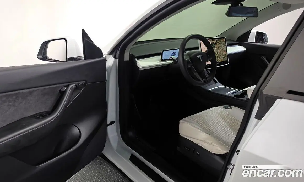 Tesla Model Y 2022 0.2 автомат (гидро), фото 12