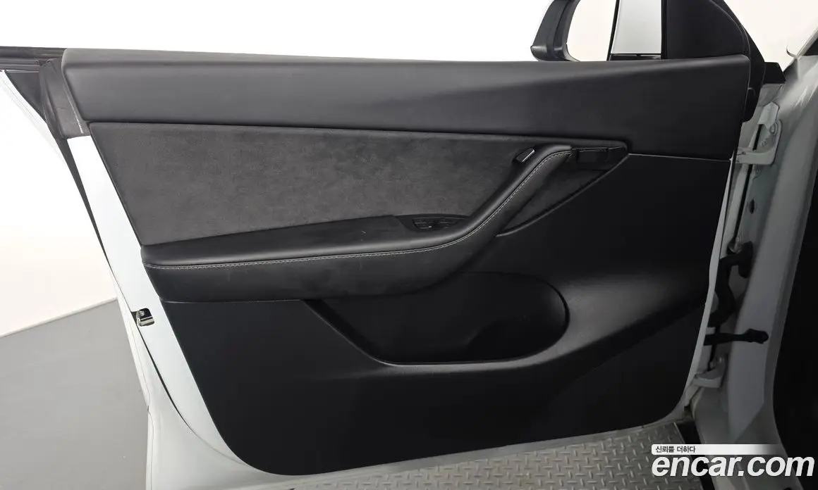 Tesla Model Y 2022 0.2 автомат (гидро), фото 13