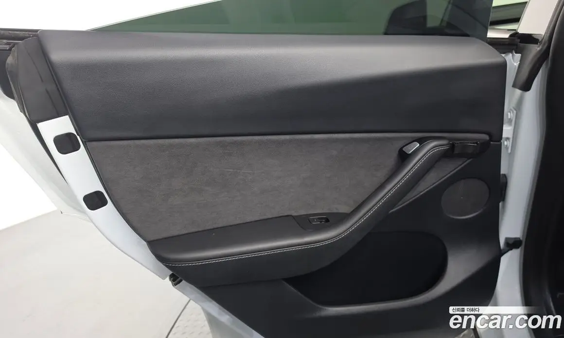 Tesla Model Y 2022 0.2 автомат (гидро), фото 14
