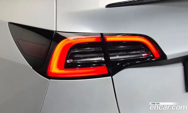 Tesla Model Y 2022 0.2 автомат (гидро), миниатюра 8