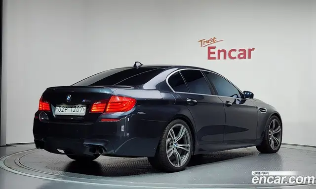 BMW M5 2012 4.4 автомат (гидро), миниатюра 2