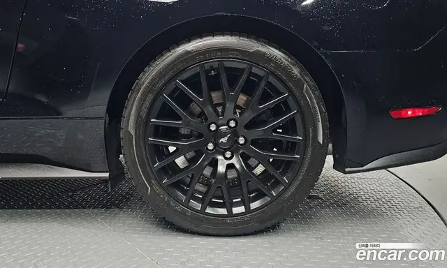 Ford Mustang 2019 5.0 автомат (гидро), миниатюра 5