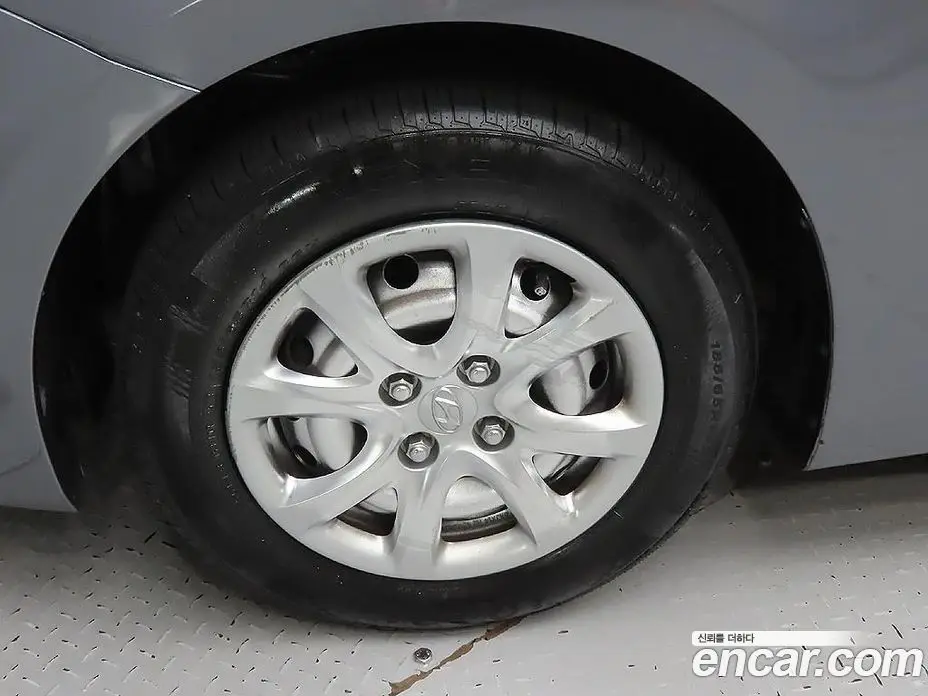 Hyundai Accent 2013 1.6 автомат (гидро), фото 5