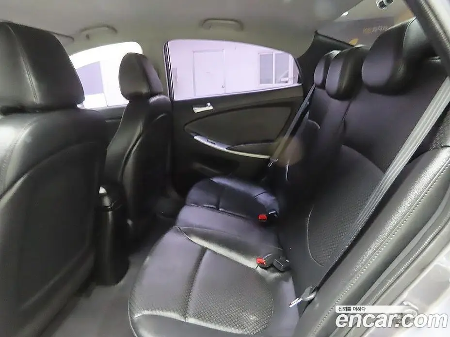 Hyundai Accent 2013 1.6 автомат (гидро), фото 9