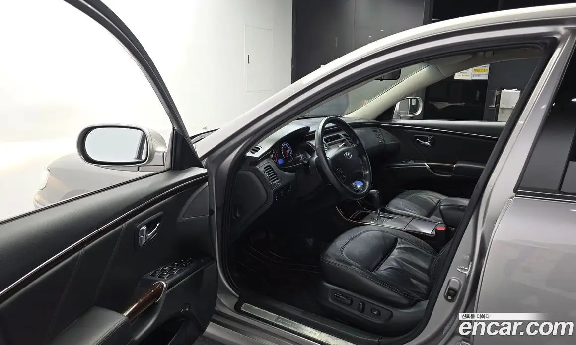 Hyundai Grandeur 2010 2.7 автомат (гидро), фото 10