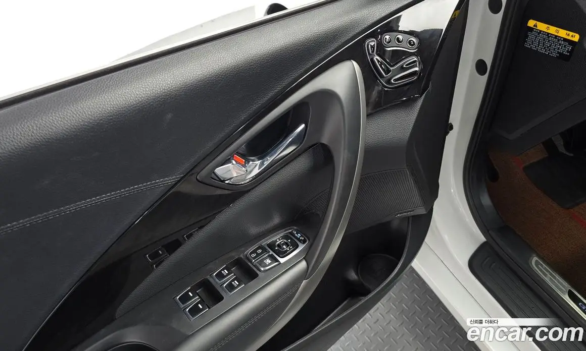 Hyundai Grandeur 2015 2.4 автомат (гидро), фото 18