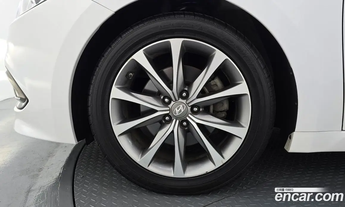 Hyundai Grandeur 2015 2.4 автомат (гидро), фото 5