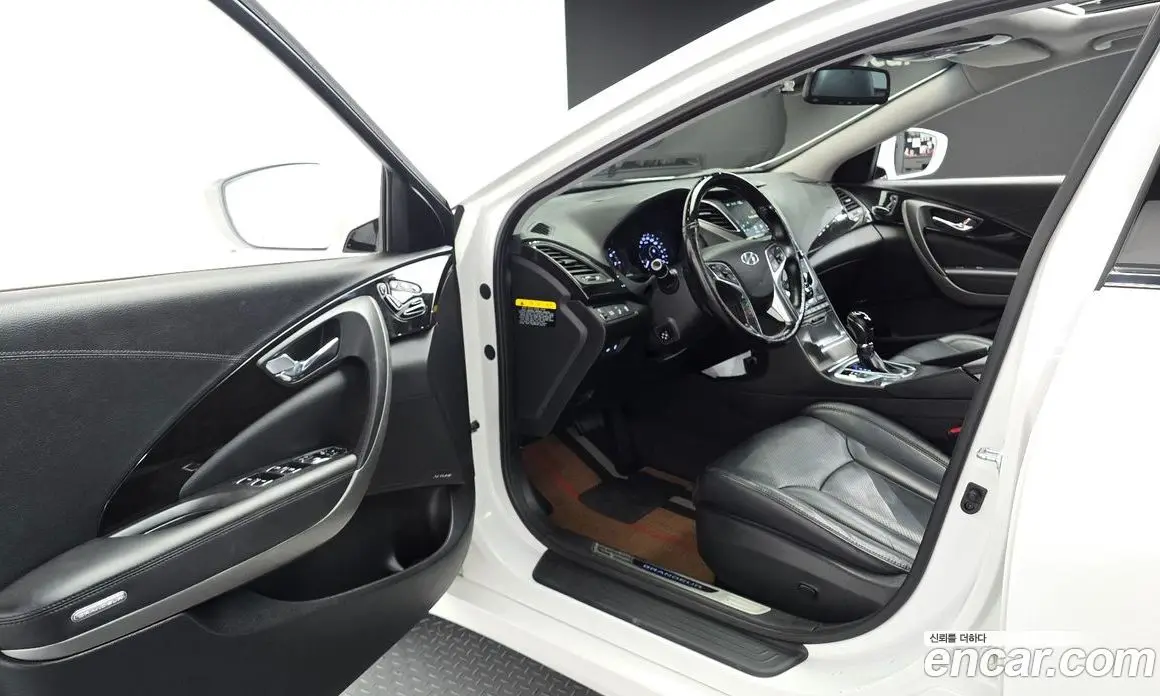 Hyundai Grandeur 2015 2.4 автомат (гидро), фото 10