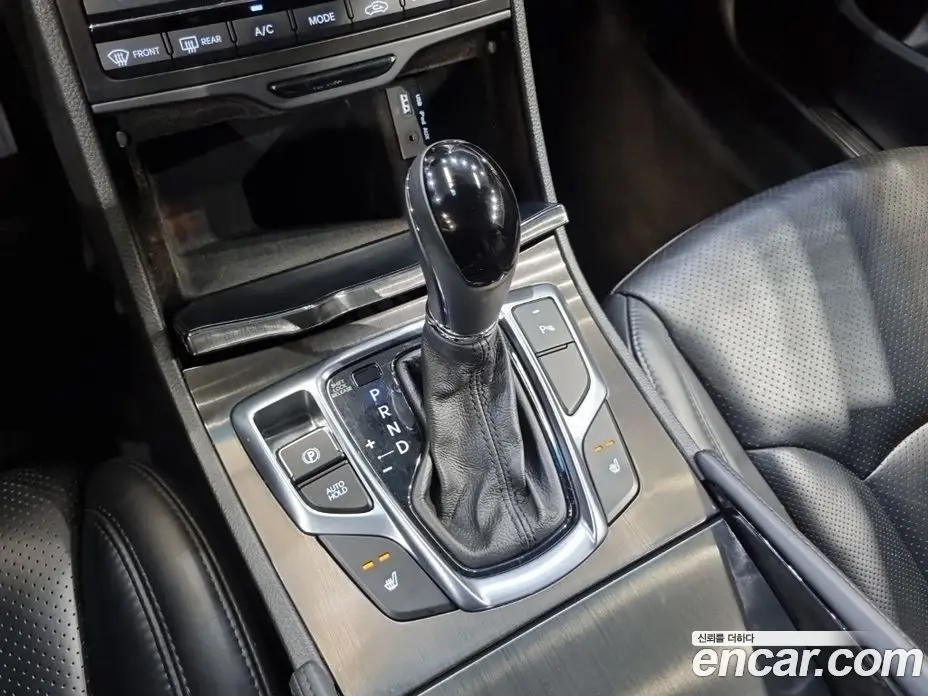 Hyundai Grandeur 2015 2.4 автомат (гидро), фото 14 Hyundai Grandeur 2015 2.4 автомат (гидро), фото 14