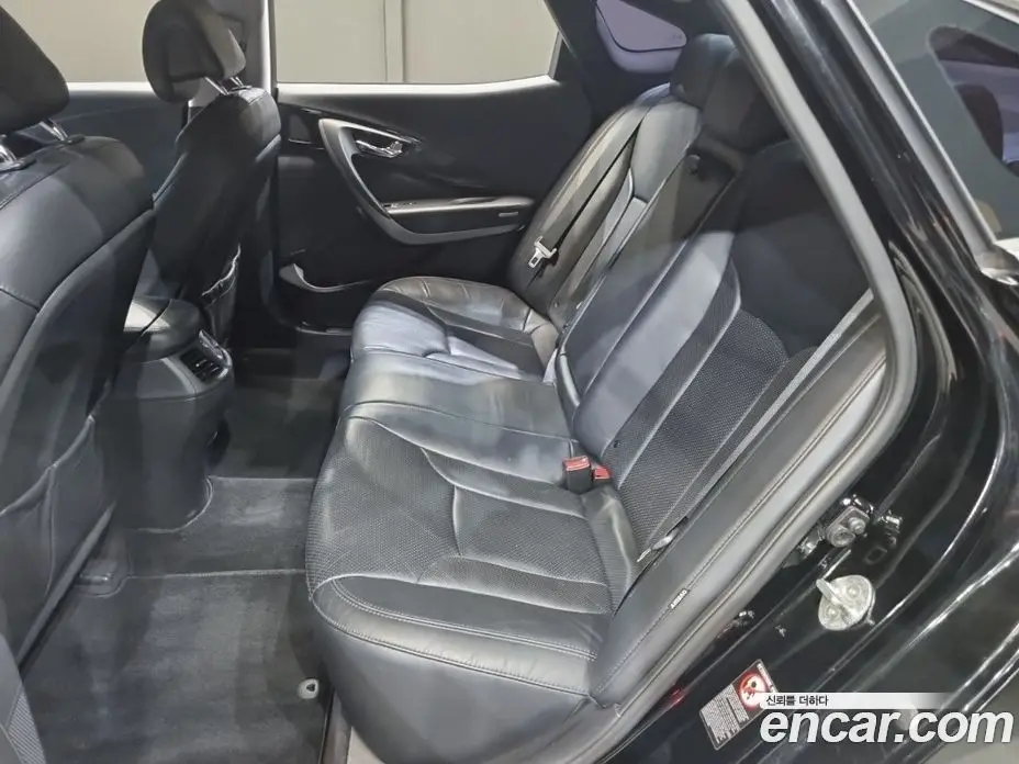 Hyundai Grandeur 2015 2.4 автомат (гидро), фото 18 Hyundai Grandeur 2015 2.4 автомат (гидро), фото 18