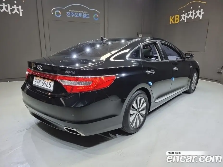 Hyundai Grandeur 2015 2.4 автомат (гидро), фото 6 Hyundai Grandeur 2015 2.4 автомат (гидро), фото 6